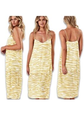 NWT Charlie Holiday Nina Dress Size 4